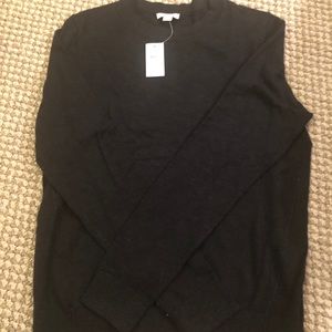 New Gap Lightweight Pullover Size M A133